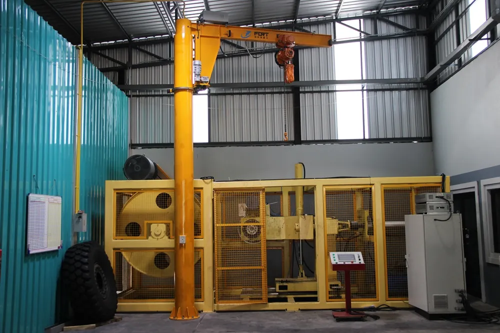Tyron Runflat Testing Machine in yellow metal