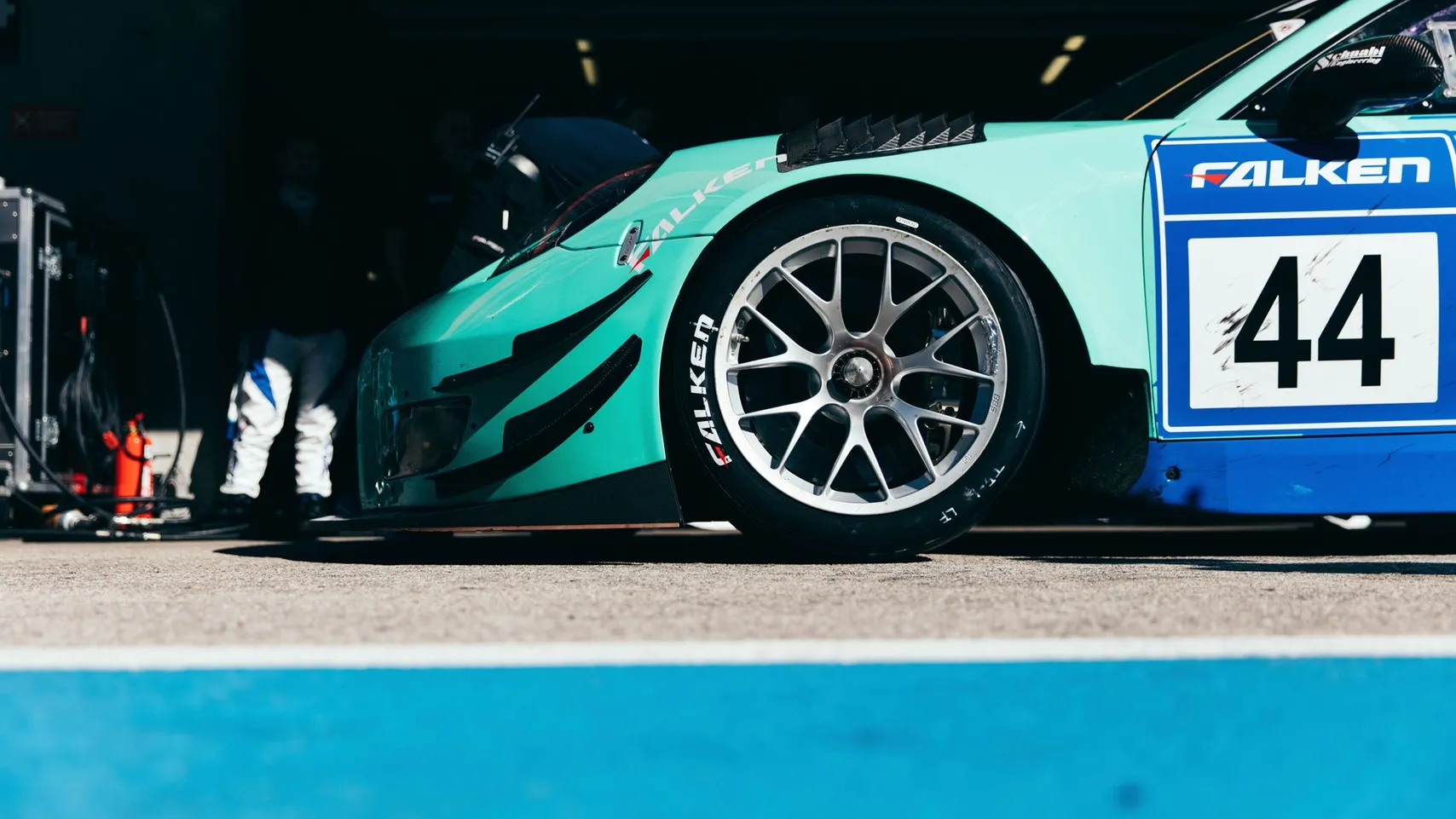 Image of a blue racing car with Falken tyres on