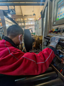 ZC Rubber retreading process